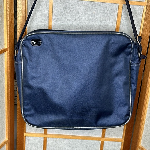 “Tommy Hilfiger” Travel Luggage, Carry-on, Travel Bag. Laptop Crossbody Bag - Picture 4 of 9